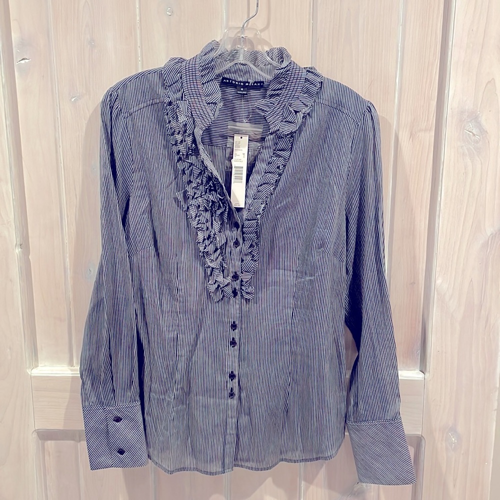 NWT Antonio Melani Brandy blouse ruffle detail